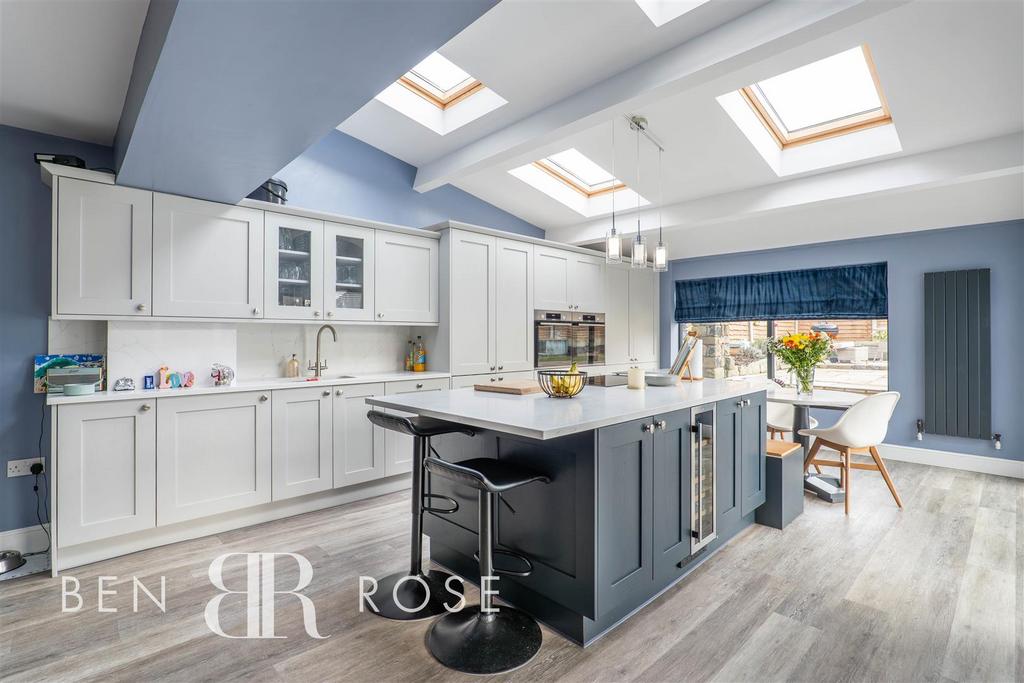 Kitchen/Breakfast Room
