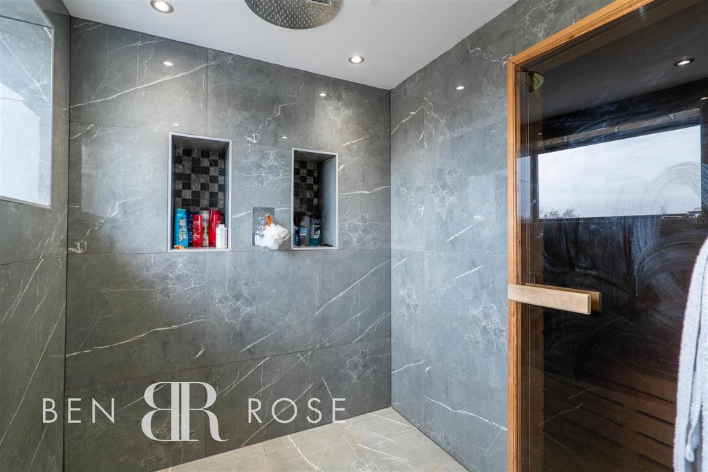 Master Wetroom Ensuite