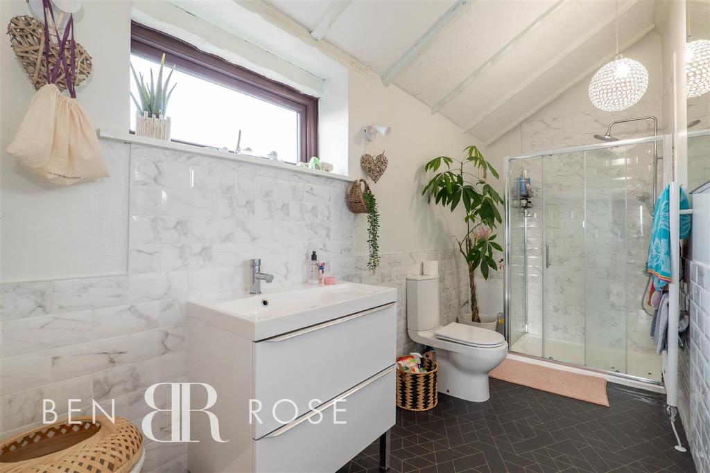 Bedroom Two Ensuite