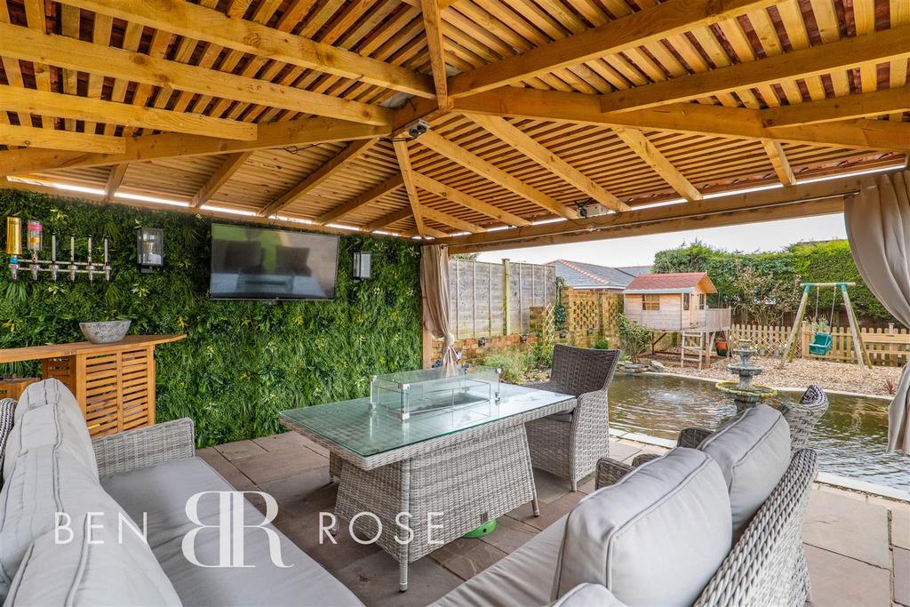 Outdoor Seating