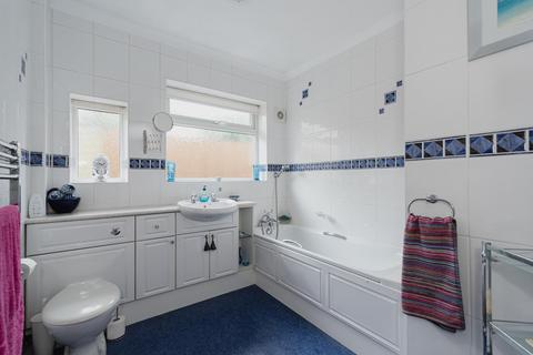 54a Meadow Walk, Epsom, KT17 2ED