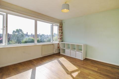 1 bedroom flat for sale, Rushmoor Court, 85 Osborne Road, Farnborough, Hampshire, GU14