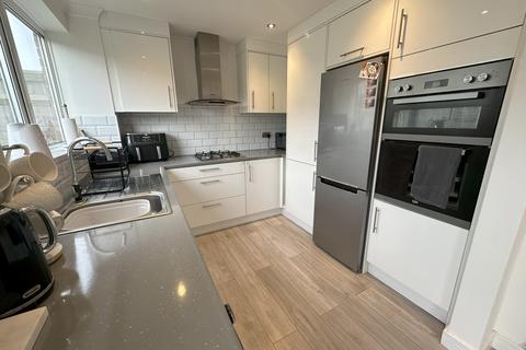11 Biddenden Close, Eastbourne, BN23 7HX
