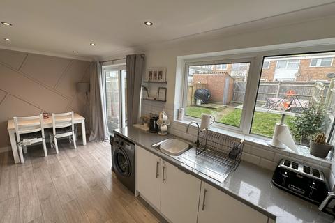 11 Biddenden Close, Eastbourne, BN23 7HX