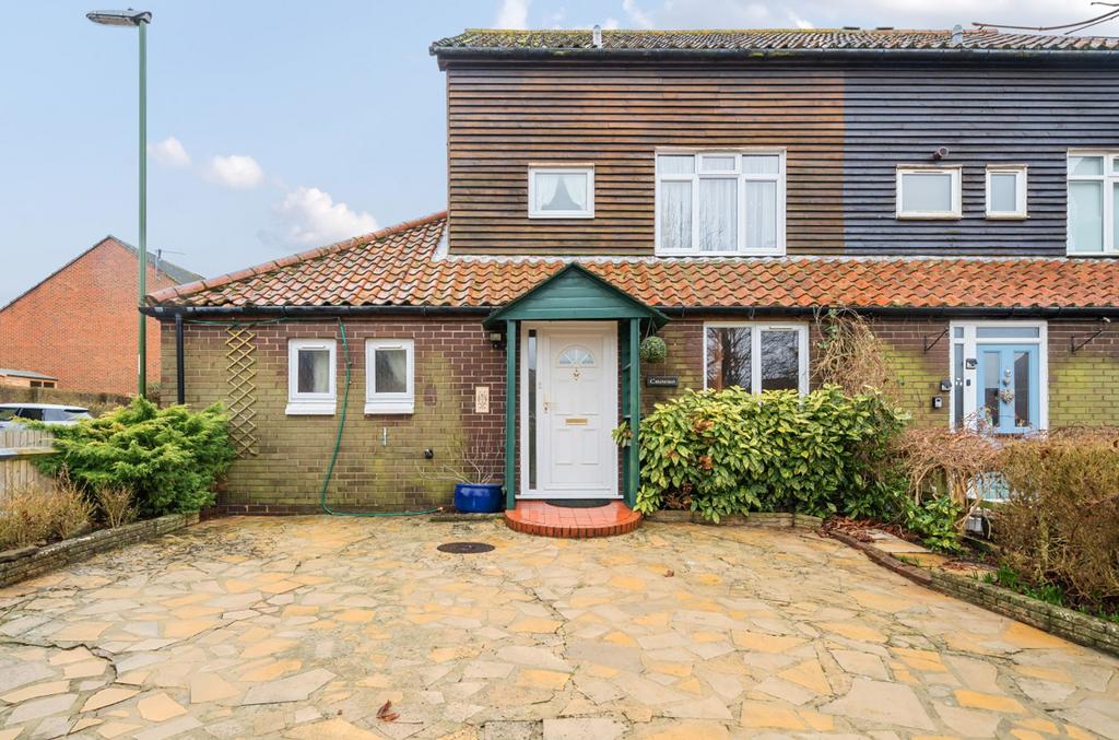 Swallowtail Road, Horsham, RH12 3 bed end of terrace house for sale £