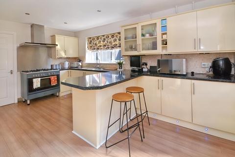 44 Albery Way, New Waltham, Grimsby, DN36 4WF