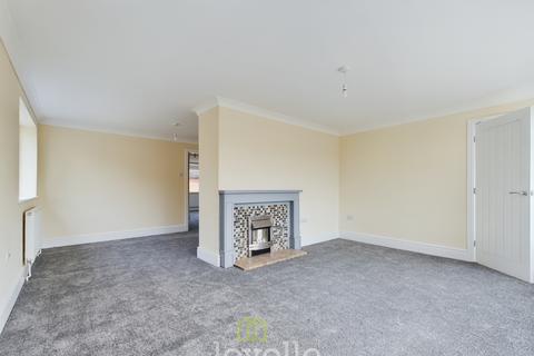 17 Caenby Road, Cleethorpes, DN35 0JT