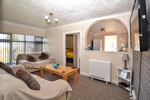 2 bedroom chalet for sale, Humberston Fitties, Humberston DN36