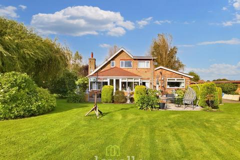 4 bedroom detached house for sale, Mill Race, Tetney DN36