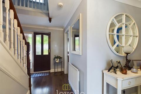 4 bedroom detached house for sale, Mill Road, Cleethorpes DN35