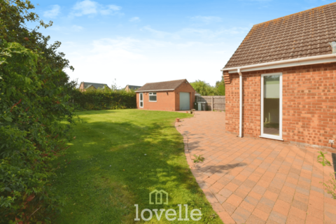 3 bedroom detached bungalow for sale, Town Road, Tetney DN36