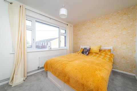 3 bedroom end of terrace house for sale, Honeyball Walk, Teynham, ME9