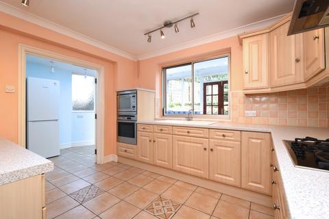 156 Madeira Avenue, Bromley, BR1 4AS