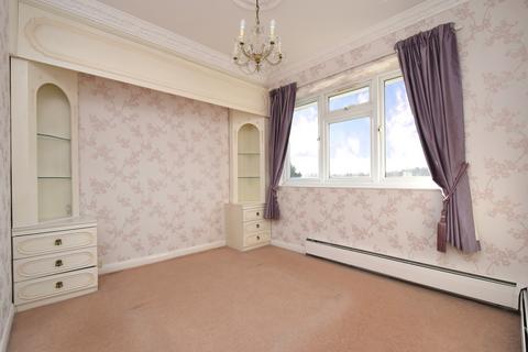 156 Madeira Avenue, Bromley, BR1 4AS