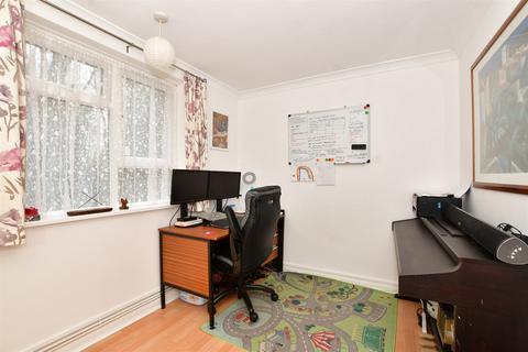 15 Clement Close, Purley, CR8 4BZ