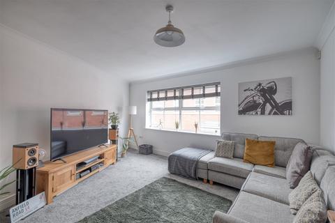 Apartment 14, Portland Point Armstrong Drive, Worcester, WR1 2GE