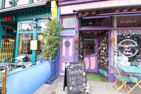 undefined, Lark Lane, Liverpool, Merseyside, L17