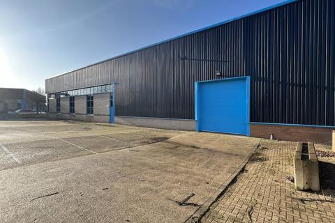 Industrial unit to rent, Unit E Hazleton Interchange, Lakesmere Road, Horndean, Waterlooville, PO8 9JU