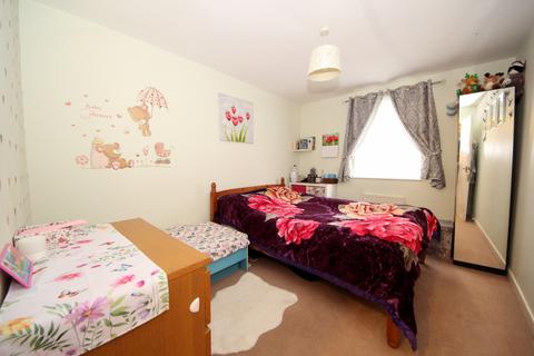 1 bedroom flat for sale, Haynes Close, N11