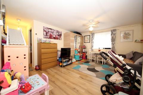 1 bedroom flat for sale, Haynes Close, N11