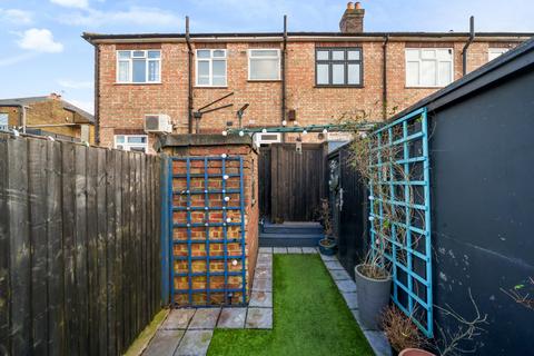 158a Hook Road, Surbiton, KT6 5BZ