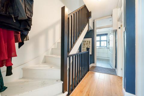 158a Hook Road, Surbiton, KT6 5BZ