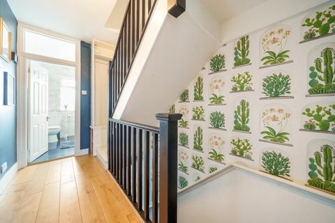 158a Hook Road, Surbiton, KT6 5BZ