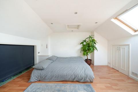 158a Hook Road, Surbiton, KT6 5BZ