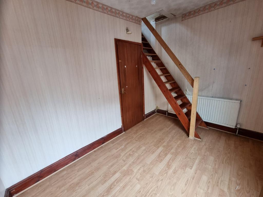 Photograph 11