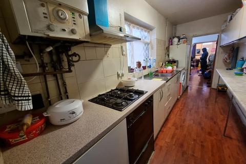 3 bedroom terraced house for sale, Moira Street, Leicester, LE4