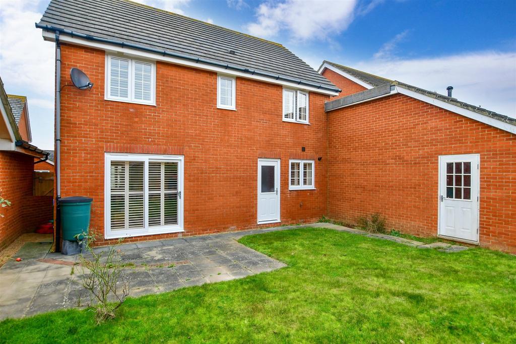 Flint Way, Peacehaven, East Sussex 4 bed detached house for sale £500,000