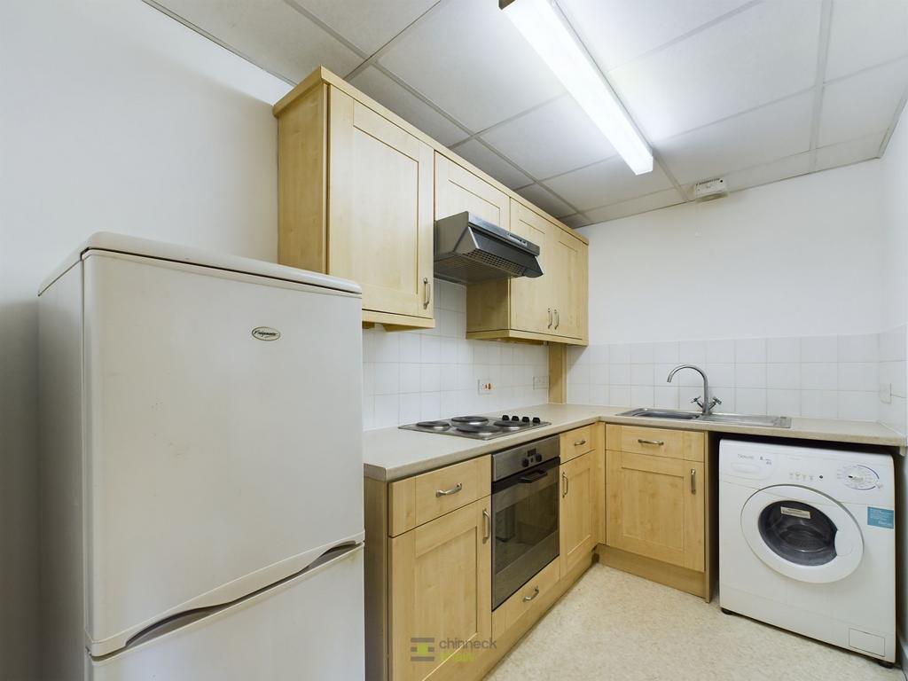 Milton Road, Portsmouth, PO3 1 bed flat £795 pcm (£183 pw)