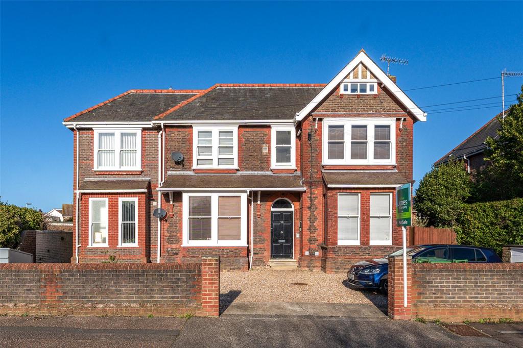 Langton Road, Worthing, West Sussex, BN14 1 bed flat for sale £200,000