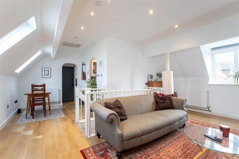 15 Chantry Gate, Bishops Cleeve, Cheltenham, GL52 8UR