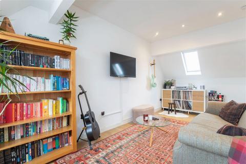 15 Chantry Gate, Bishops Cleeve, Cheltenham, GL52 8UR