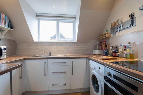 15 Chantry Gate, Bishops Cleeve, Cheltenham, GL52 8UR