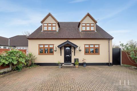 4 bedroom detached house for sale - Hubbards Chase, Hornchurch