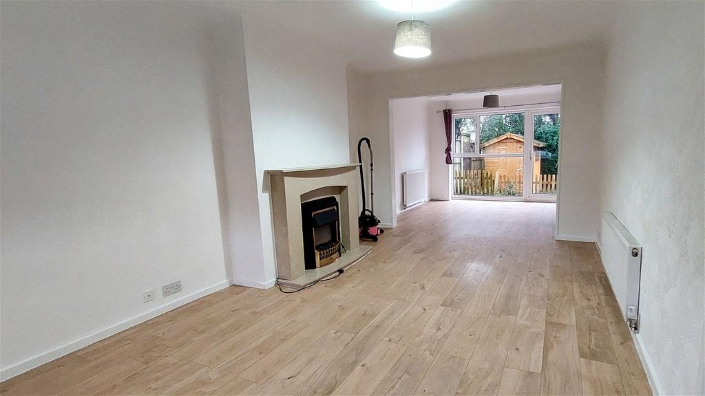 Croft Avenue, Ormskirk L40 3 bed semidetached house for sale £245,000