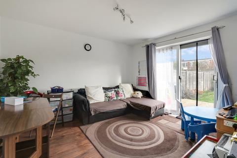 2 bedroom ground floor maisonette for sale, Derwent Drive, Burnham SL1