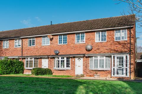 3 bedroom terraced house for sale - Sussex Drive, Banbury, OX16
