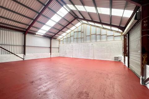 Warehouse to rent, Pentre SY4