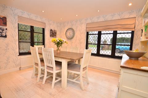 4 bedroom detached house for sale, Latchingdon