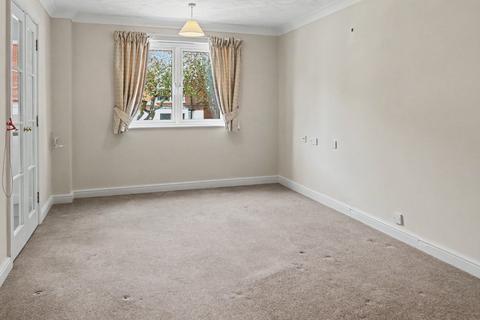 2 bedroom flat for sale, Spencer Court, Banbury