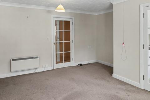 2 bedroom flat for sale, Spencer Court, Banbury