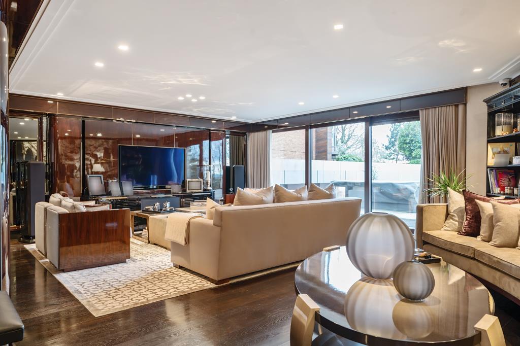 Lounge Area