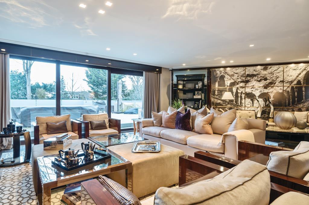 Lounge Area