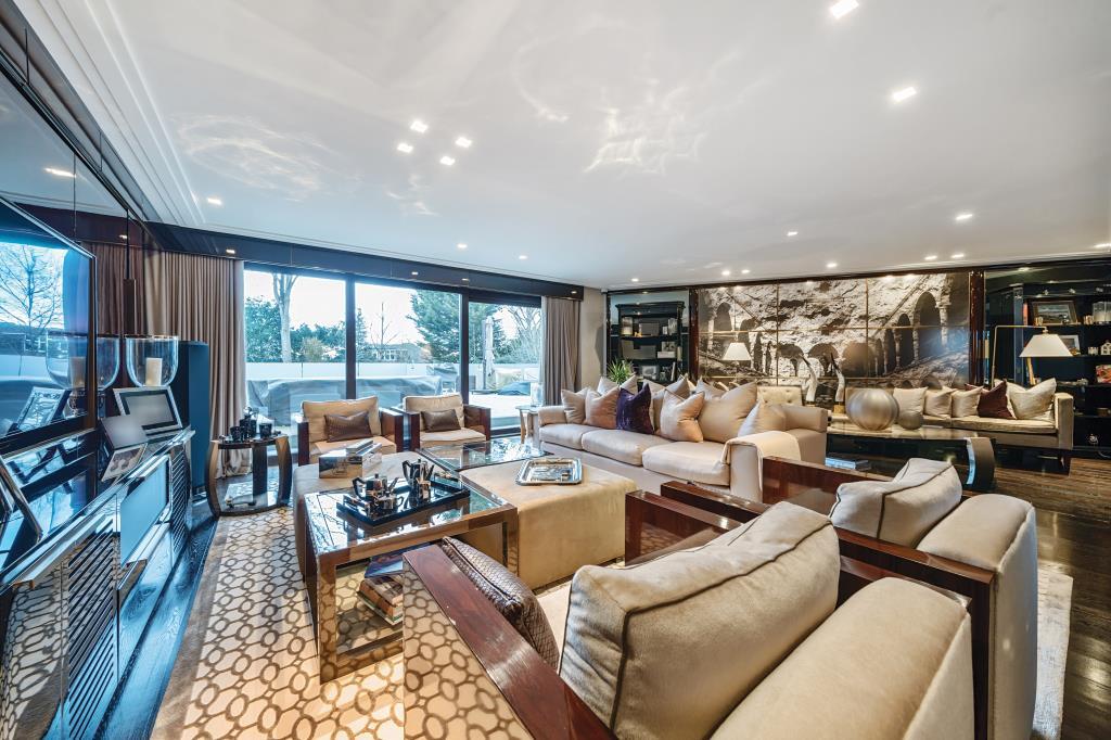 Lounge Area
