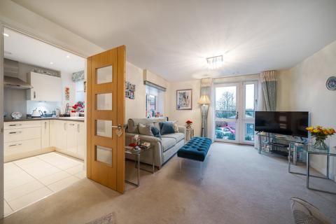2 bedroom apartment for sale - Moorfield Road, Denham, Buckinghamshire, UB9