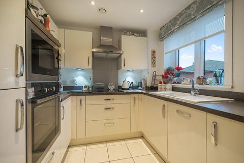 2 bedroom apartment for sale - Moorfield Road, Denham, Buckinghamshire, UB9