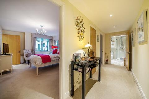 2 bedroom apartment for sale, Moorfield Road, Denham, Buckinghamshire, UB9